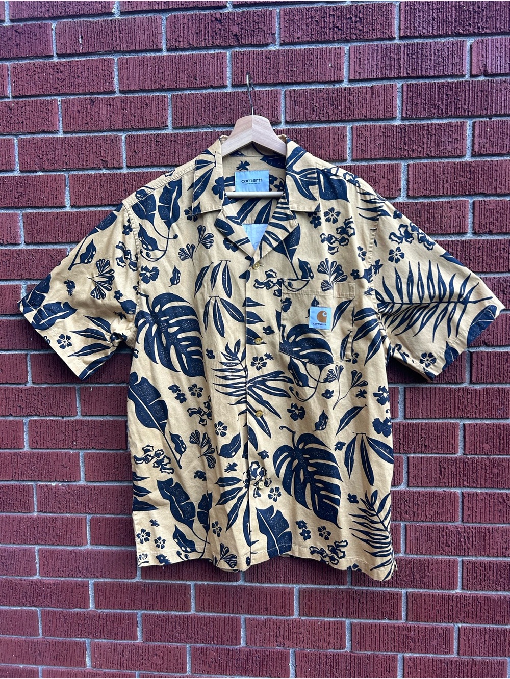 Carhartt WIP Tropical Print Short Sleeve Shirt Tan Navy Size L
